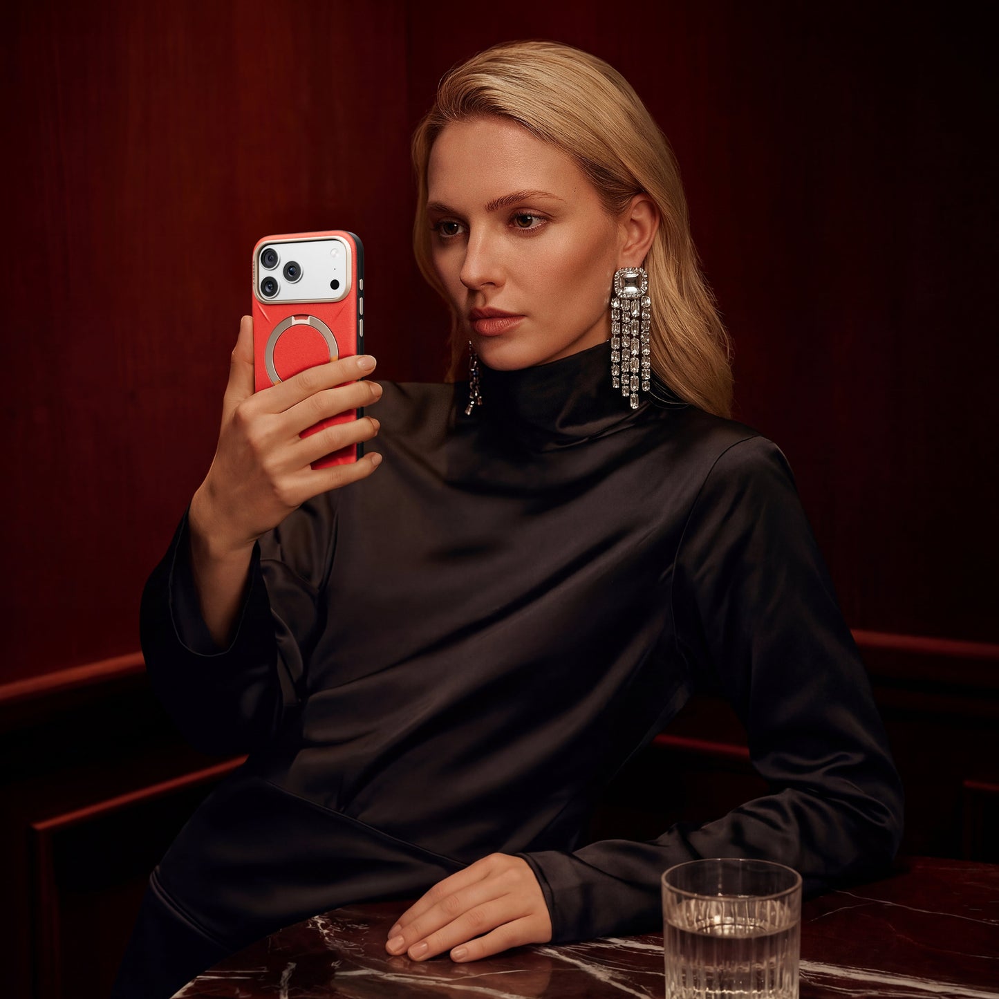 Ostand Q3 Vegskin Red Edition for iPhone 17 Pro Max